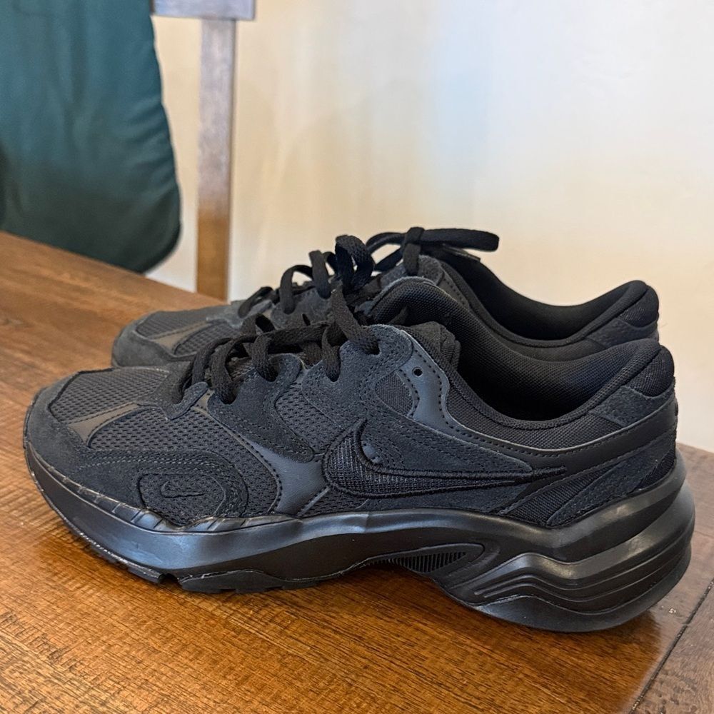 Nike AL8 Women’s Black Sneakers